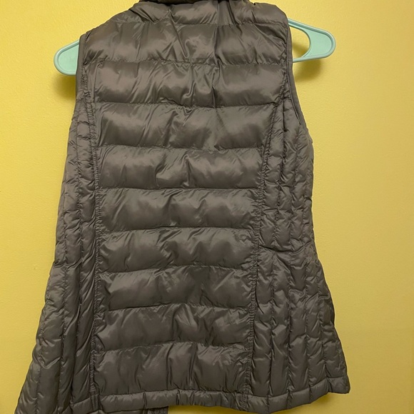 32 degree heat vest - Picture 2 of 3